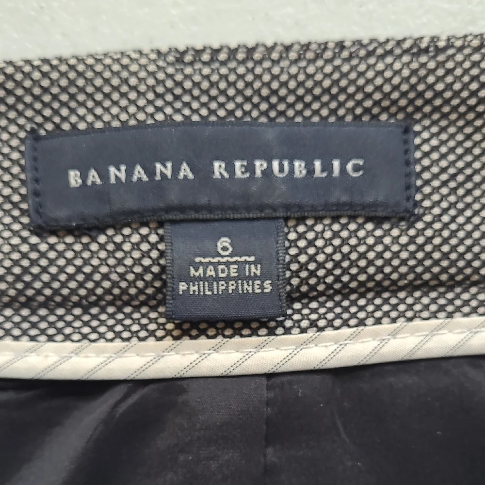 SZ6 Banana Republic Wool Gray Midi Skirt - Picture 3 of 8